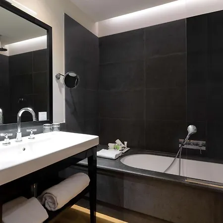 Otel Nh Collection Piazza Carlina