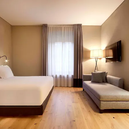 Hotel Nh Collection Piazza Carlina 4*