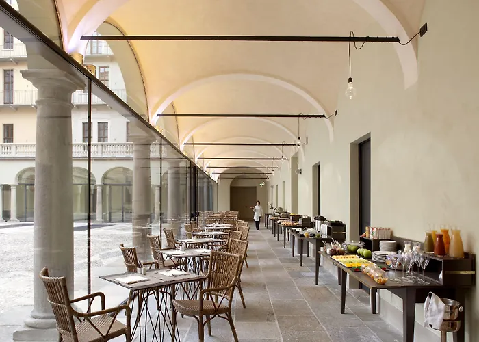 Hotel Nh Collection Piazza Carlina 4*