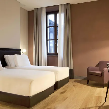 Hotel Nh Collection Piazza Carlina 4*