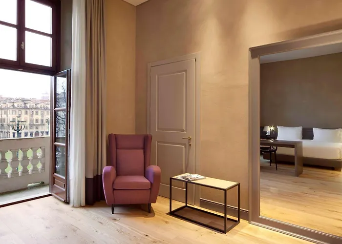 Hotell Nh Collection Piazza Carlina 4*