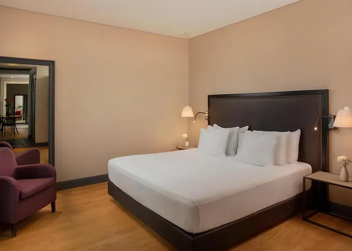 Hotell Nh Collection Piazza Carlina 4*