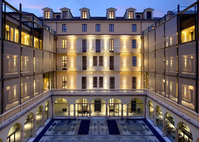 Nh Collection Piazza Carlina Hotell 4*