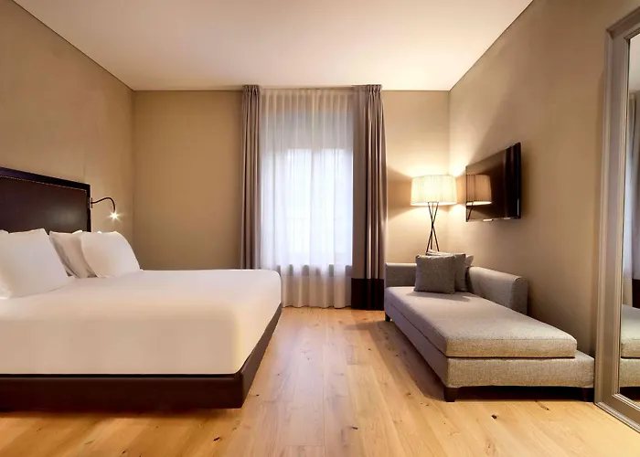 Hotell Nh Collection Piazza Carlina 4*